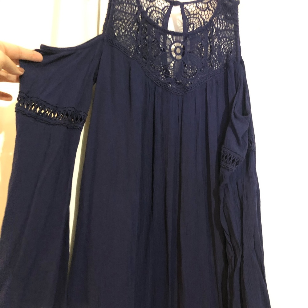 Xhilaration flowy cut shoulder long sleeve dress